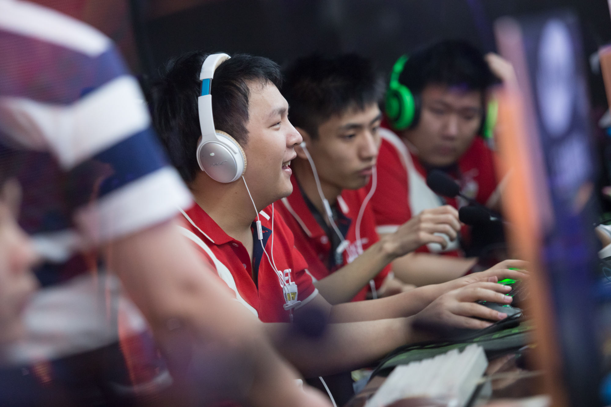 赛事生态与场外热点：商业合作、粉丝互动及社交媒体传播的深度解析